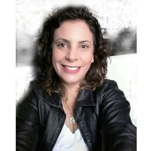 Dra. Valquiris Cardoso Ferreira