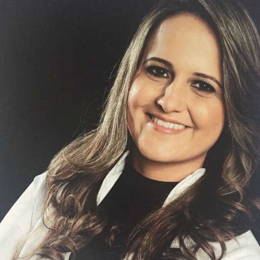 Dra. Vanessa Barros Vieira