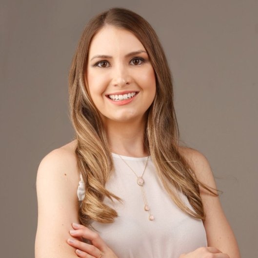 Dra. Cristianne de Macedo Correa Frare
