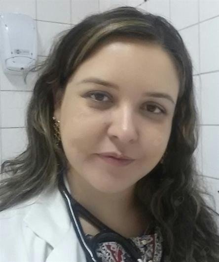 Dra. Caroline Simioni Esteves