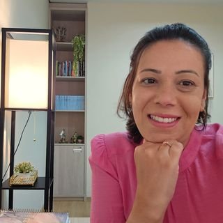 Nágila Alves