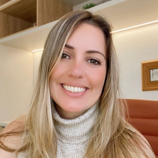 Dra. Natasha Senço