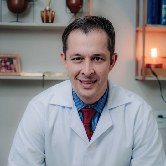 Dr. Lucas Rodrigues Alves