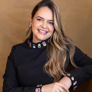 Dra. Thaís De Oliveira Jorge .