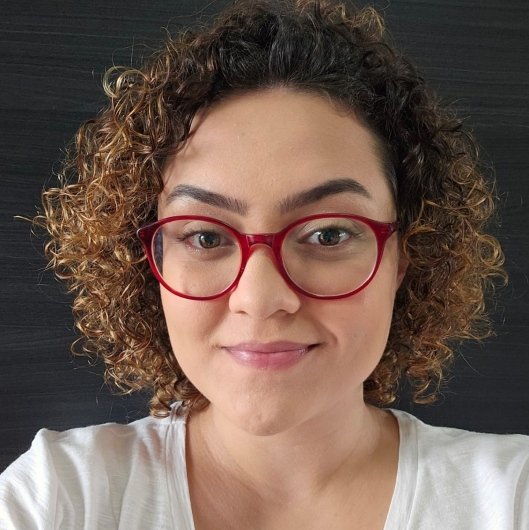 Dra. Júlia Freitas Batista