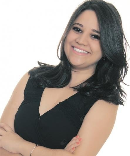 Dra. Caroline Leone
