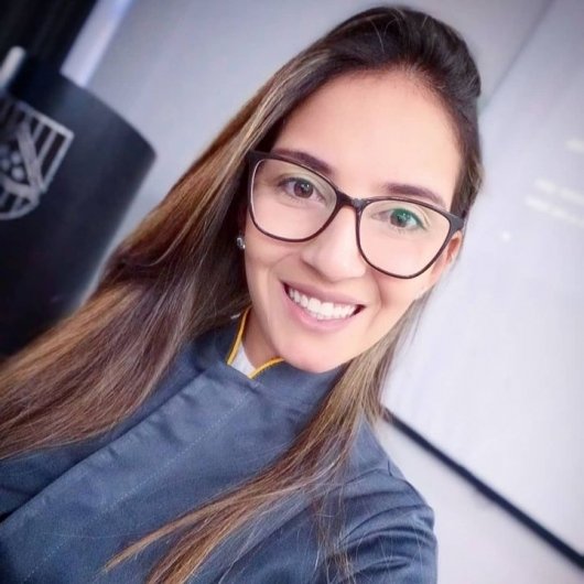Dra. Anna Flávia Ferreira e Cunha