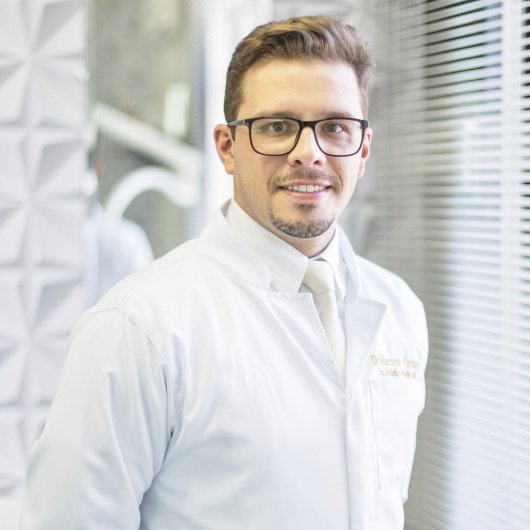 Dr. Marcos Furman