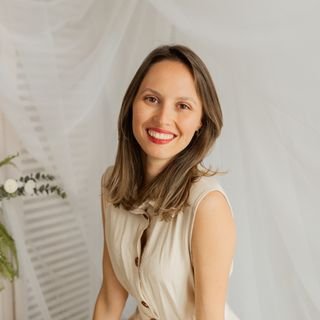Dra. Carolyne Moita de Melo