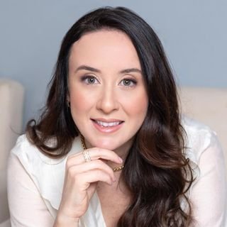 Dra. Amanda Lopes Dias Coelho