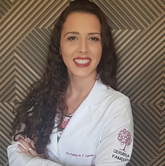 Dra. Nathália Maria Furquim Siqueira