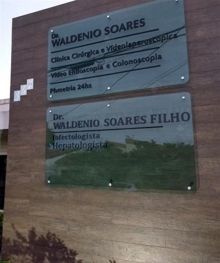 Dr. Waldenio Soares