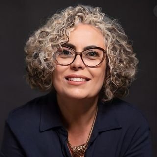 Dra. Simone Elias