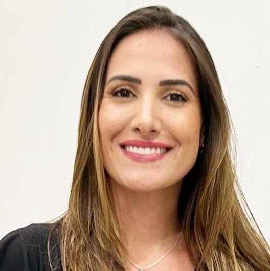Dra. Dayane Righi