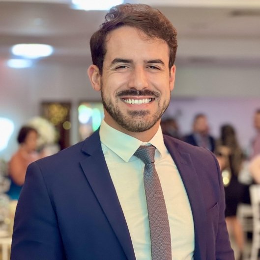 Dr. Henrique Carvalho