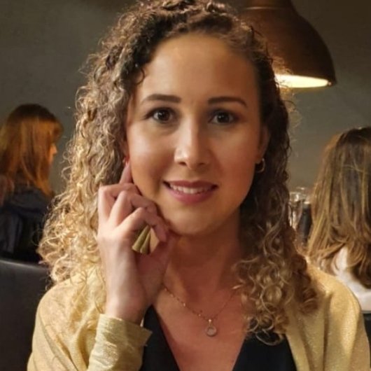 Andréia Aparecida de Lara Schmidt