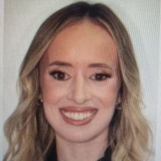 Dra. Camila Araujo Queiroz