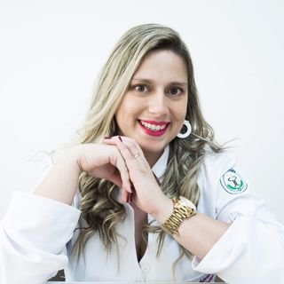Dra. Andressa Souza