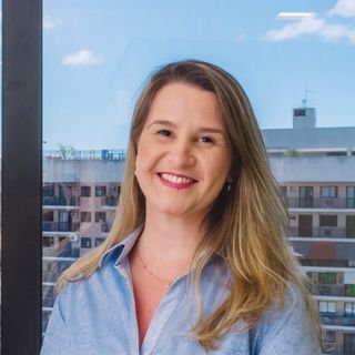 Dra. Elaine Vieira