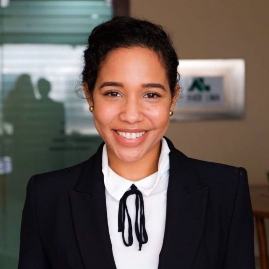 Dra. Rafaela De Oliveira Lima