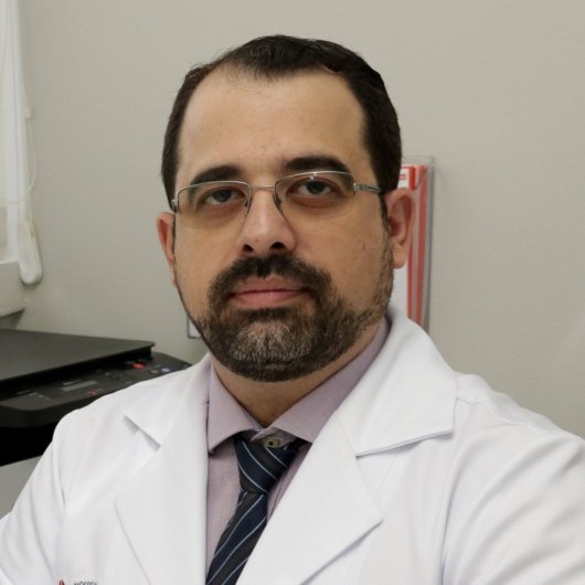 Dr. Hamilton Navarro Jr