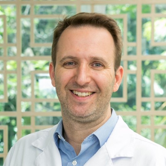 Dr. Gustavo Levacov Berlim