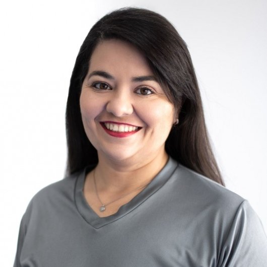 Dra. Giselle Guimarães Alves