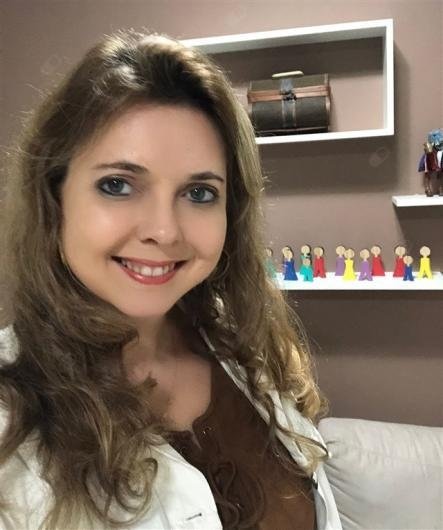Andrea Schneider de Siqueira