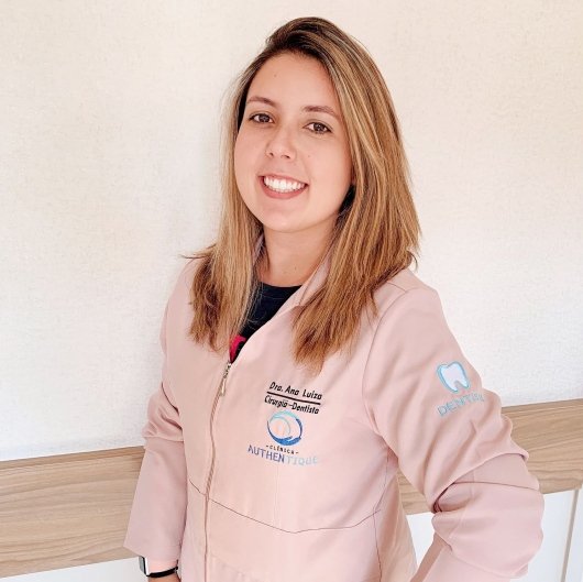 Dra. Ana Luiza Machado