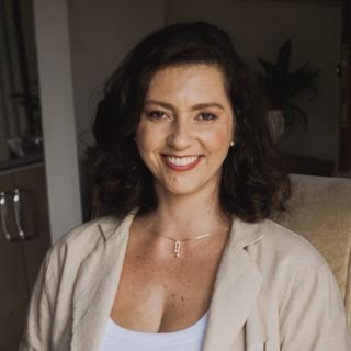 Dra. Nayara Zanetti Comério