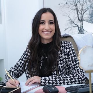 Dra. Débora Caixeta Amâncio do Vale