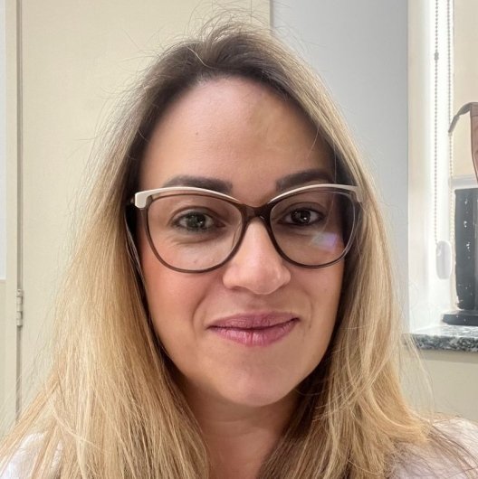 Dra. Renata Viana Pereira