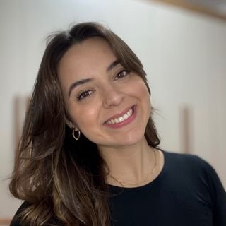 Dra. Larissa Cordeiro .
