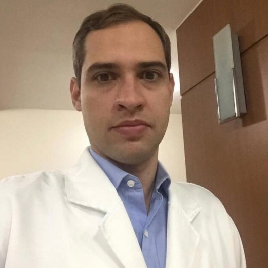 Dr. Andre Devecchi
