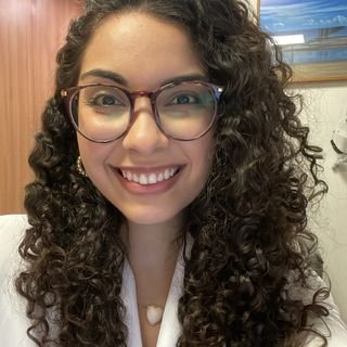 Dra. Bruna Almeida Silva