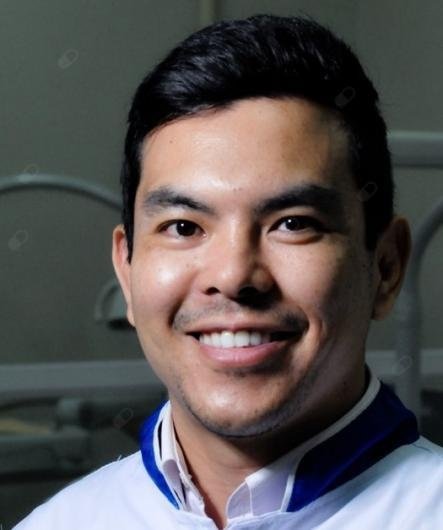 Dr. Marcos Takashima