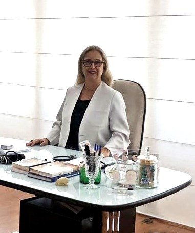 Dra. Denise Costa Camoes