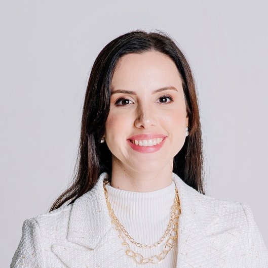Dra. Helena Câmara