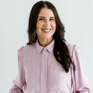Dra. Isis Mesquita Faria