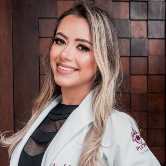Ana Leticia Bueno