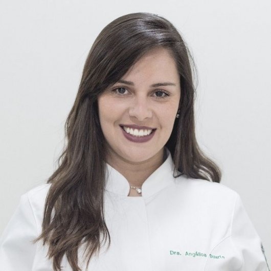 Dra. Angélica Ferreira Duarte