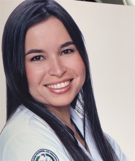 Dra. Monique de Souza Vitoriano Carneiro