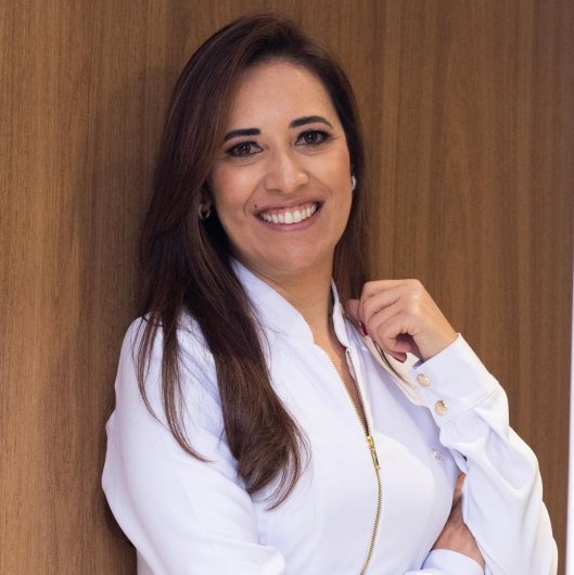 Dra. Kelly Machado