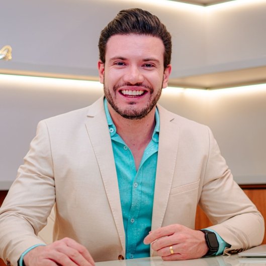 Dr. Tiago Gusmão Pimentel