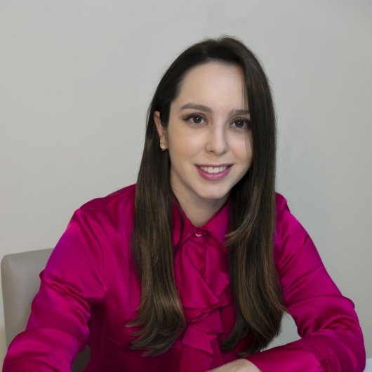 Dra. Carolina Nunes Batista Sandim