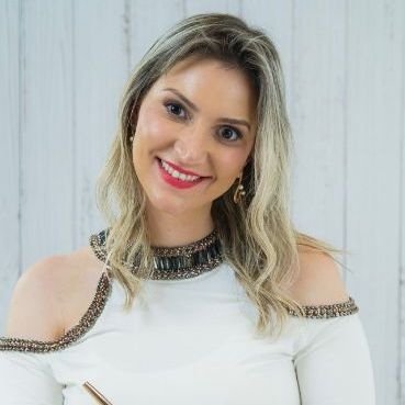 Dra. Renata Guelli