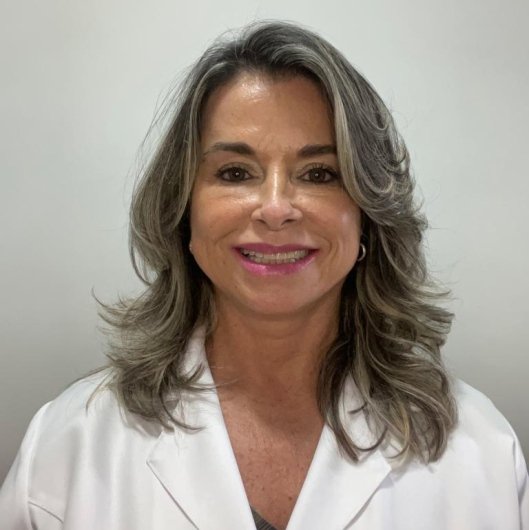 Dra. Elizabeth Alves Faria