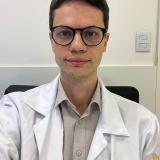 Dr. Bruno Salomão