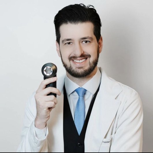 Dr. Rafael Eliahu Vaidergorn