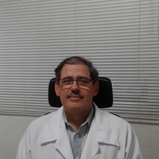 Dr. Marcos Almeida